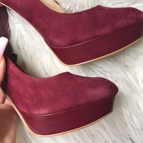 Burgundy suede heels - Picture 6 of 7